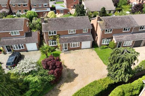 5 Hawthorn Close, Market Deeping, Peterborough, PE6 8LH