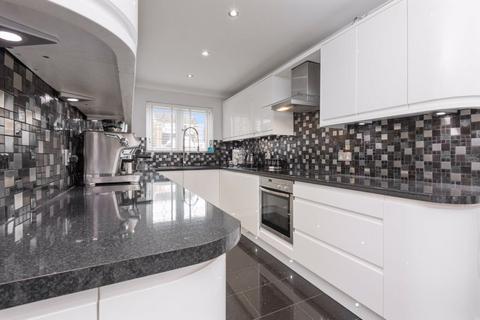 54 Buckingham Drive, Luton, LU2 9RA