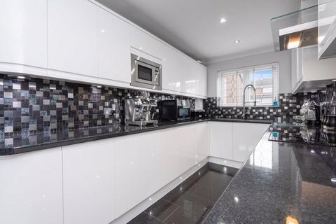 54 Buckingham Drive, Luton, LU2 9RA