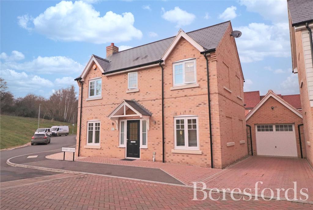 Spinney Grove, Rowhedge, CO5 4 bed detached house £500,000