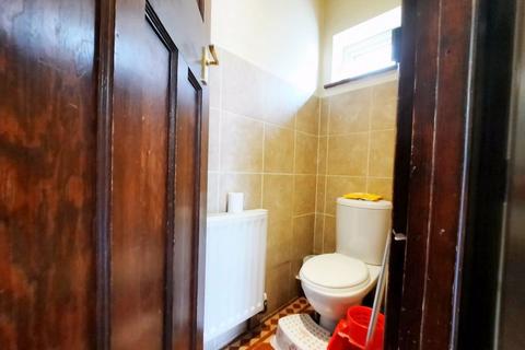 32 Pates Manor Drive, Feltham, TW14 8JJ