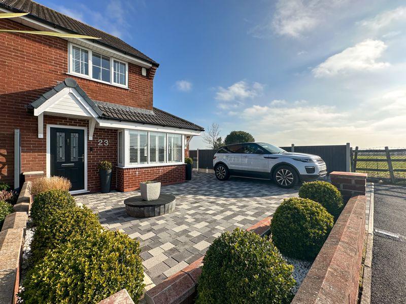 Aspen Close, Harriseahead, ST7 4HD 2 bed semidetached house £229,950