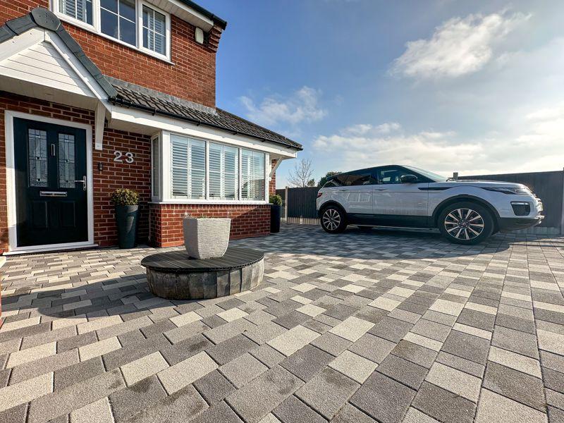 Aspen Close, Harriseahead, ST7 4HD 2 bed semidetached house £229,950