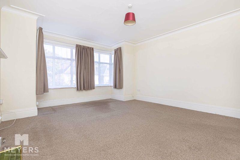 Hayes Avenue, Bournemouth, BH7 4 bed detached house for sale £425,000