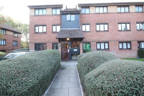 2 bedroom flat for sale, Pavilion Way, Middlesex, Edgware, HA8