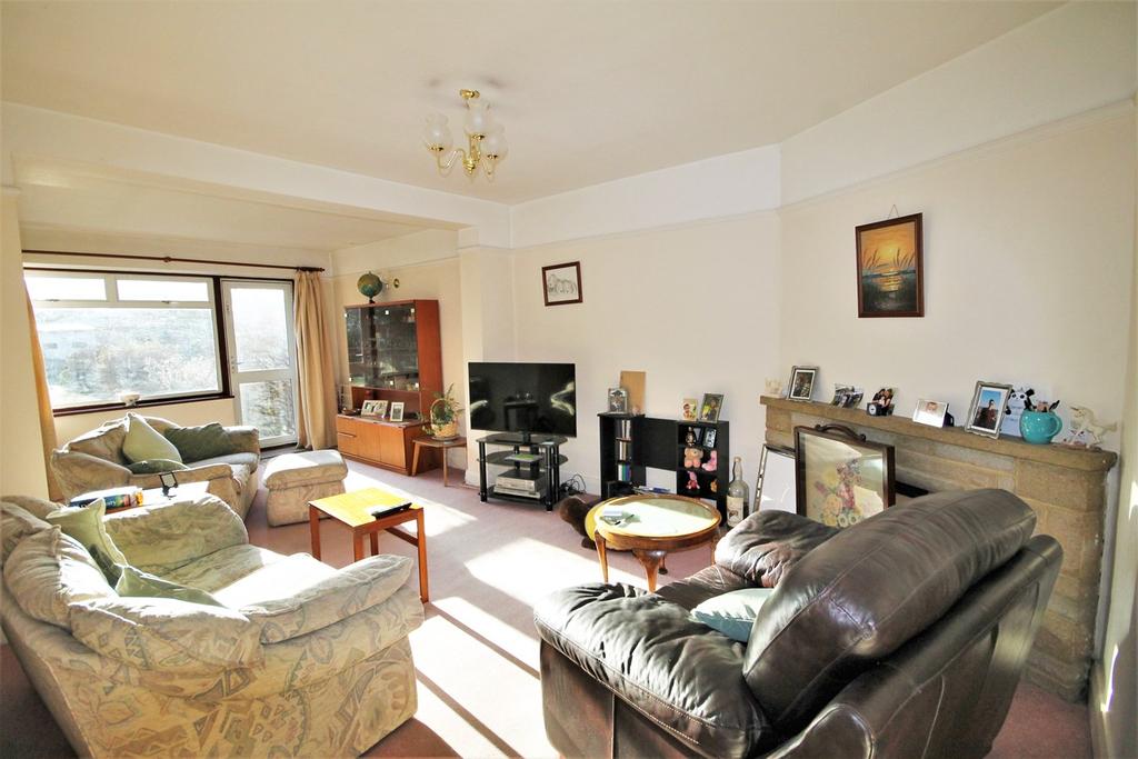 Eden Park Avenue, Beckenham, BR3 3 bed end of terrace house £625,000