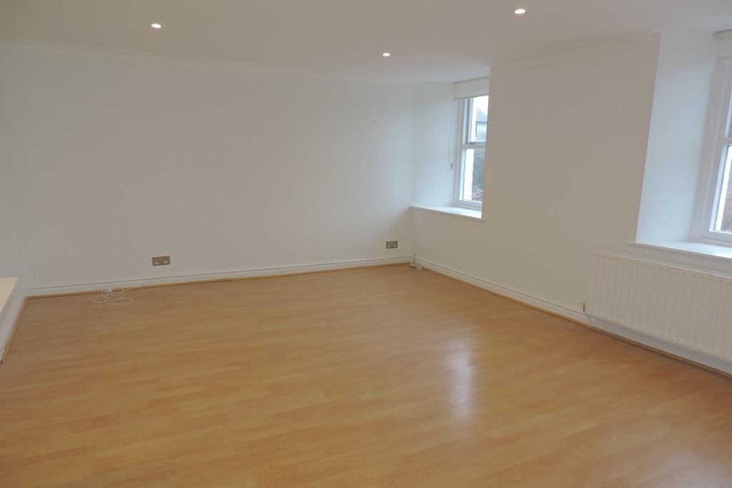 Strickland Court, Kendal 2 bed mews £900 pcm (£208 pw)