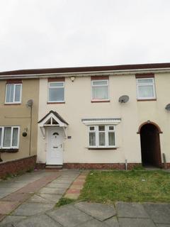 3 bedroom terraced house to rent, Honeysuckle Avenue, South Shields