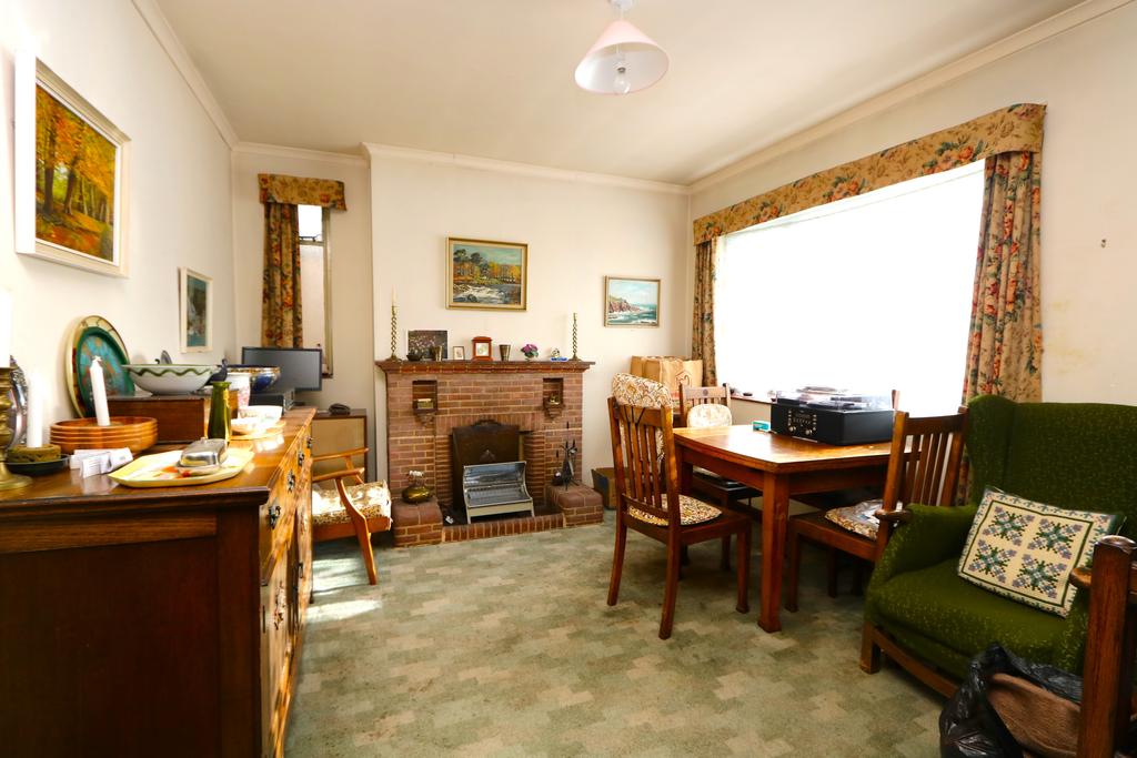 Dining Room T202302151006.jpg