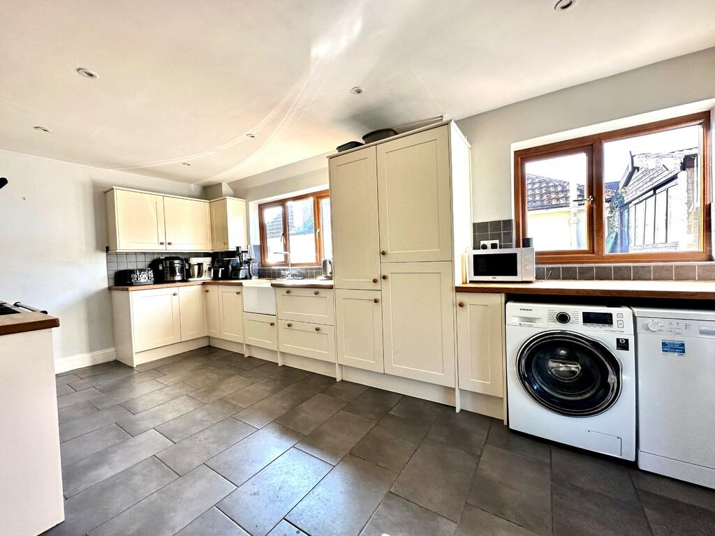 Kitchen 3