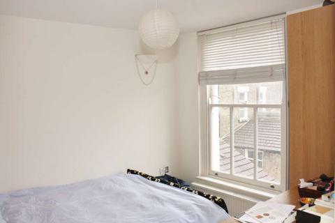 2 bedroom flat to rent, Walberswick Street, London