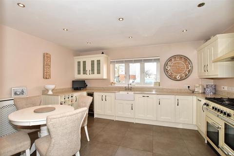 4 bedroom end of terrace house for sale - The Lakes, Larkfield, Kent