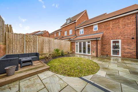 74 Chapman Drive, Binfield, Bracknell, RG42 4GD