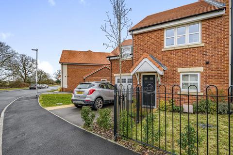 74 Chapman Drive, Binfield, Bracknell, RG42 4GD