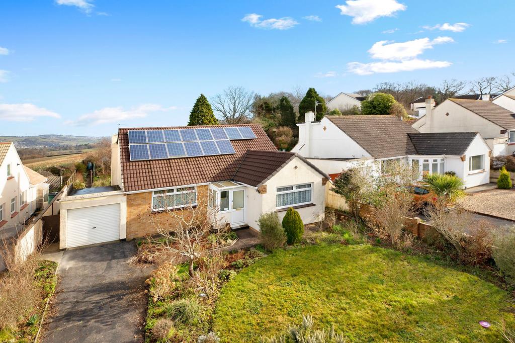 Haytor Drive, Newton Abbot, TQ12 3 bed chalet £325,000