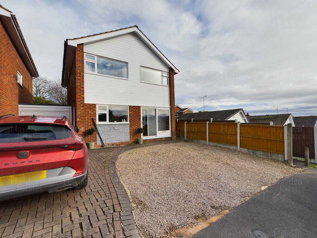 Ellesmere Drive, Bewdley, DY12 2PS 3 bed link detached house £324,500