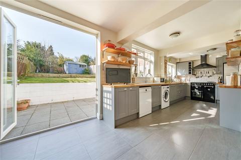 59 Warwick Road, Barnet, EN5 5EH