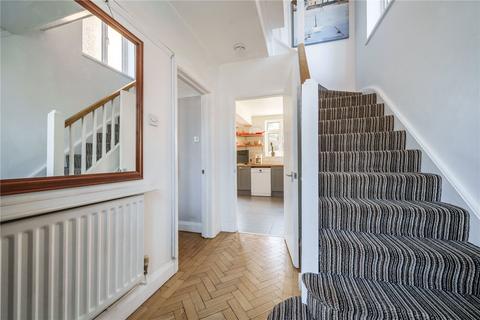 59 Warwick Road, Barnet, EN5 5EH