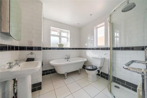 59 Warwick Road, Barnet, EN5 5EH
