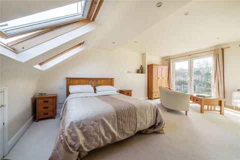 59 Warwick Road, Barnet, EN5 5EH