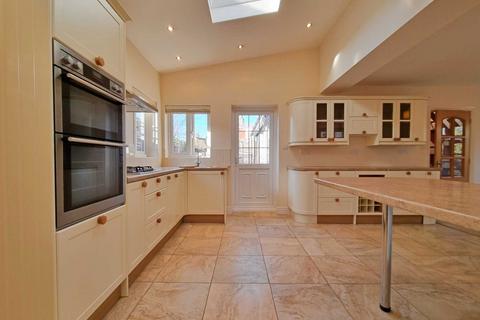 3 bedroom detached house to rent, Station Road, Woodbridge