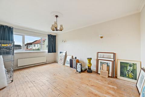 2 bedroom apartment for sale - Byron Way, Northolt, UB5