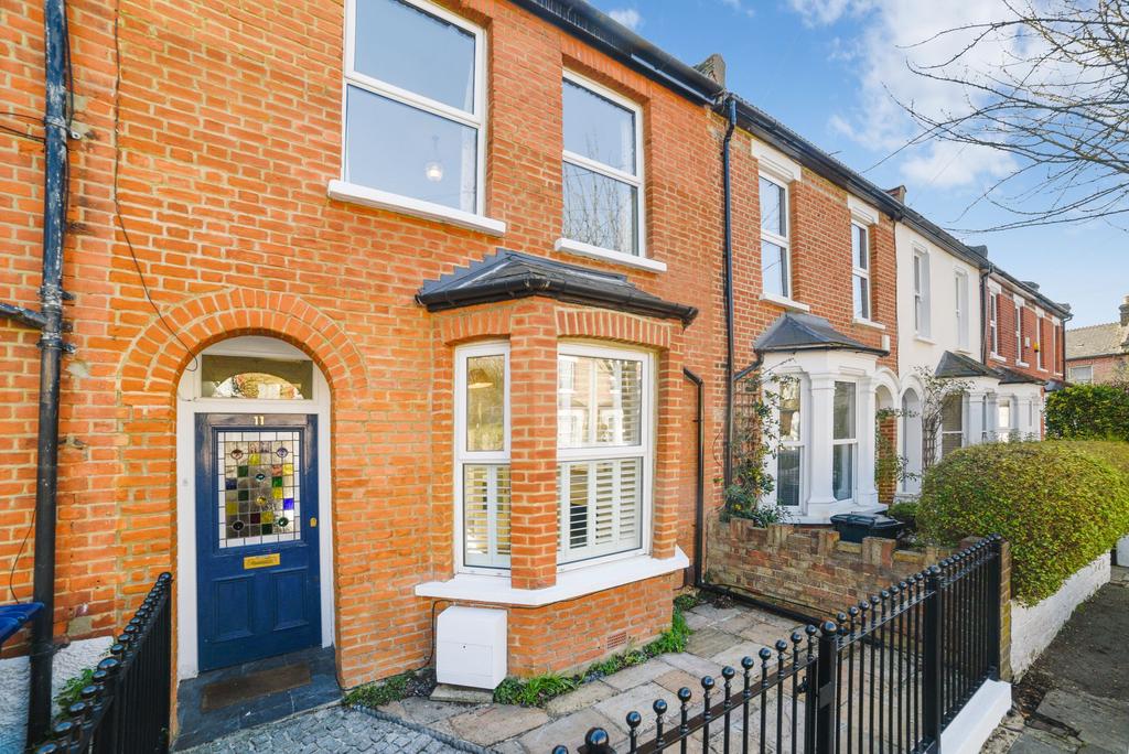 Road, London, W5 3 bed terraced house £2,750 pcm (£635 pw)