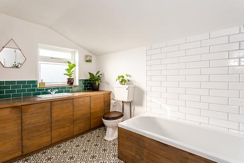 69 Coborn Road, London, E3 2DB