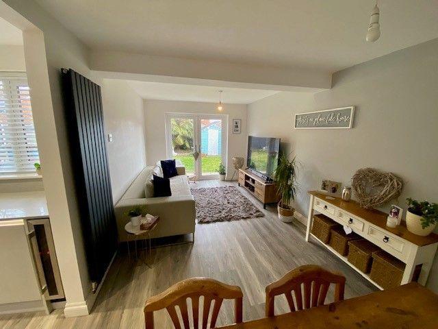 Kitchen/dining/family room