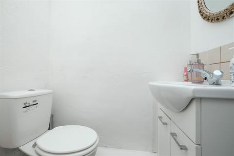 60 Belton Grove, Rednal, Birmingham, B45 9PD