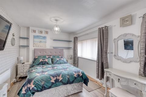 60 Belton Grove, Rednal, Birmingham, B45 9PD
