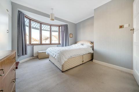 92 Birch Tree Avenue, West Wickham, BR4 9EL