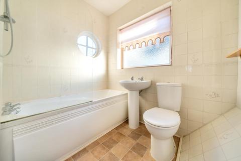 92 Birch Tree Avenue, West Wickham, BR4 9EL