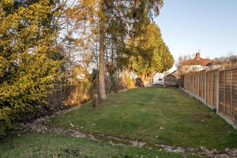 92 Birch Tree Avenue, West Wickham, BR4 9EL