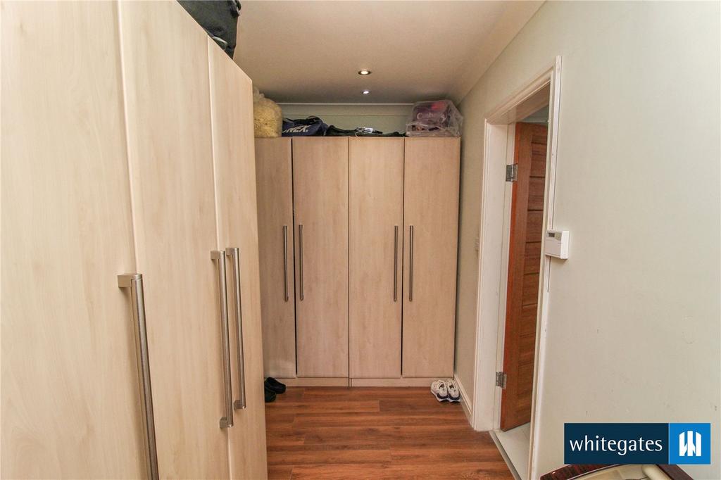 Wardrobe Room
