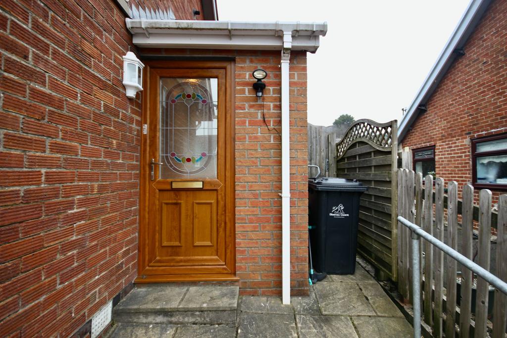 Meadow Crescent, Scwrfa, Tredegar 2 bed bungalow £240,000