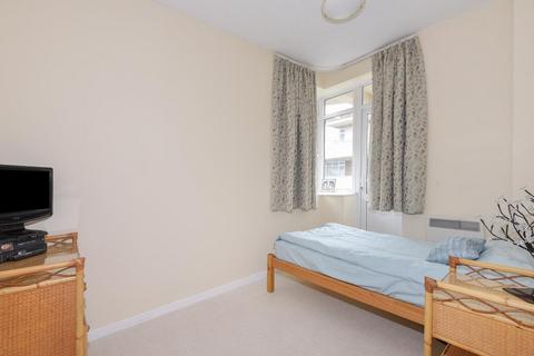 2 bedroom flat for sale, Wellesley Court,  Maida Vale,  W9