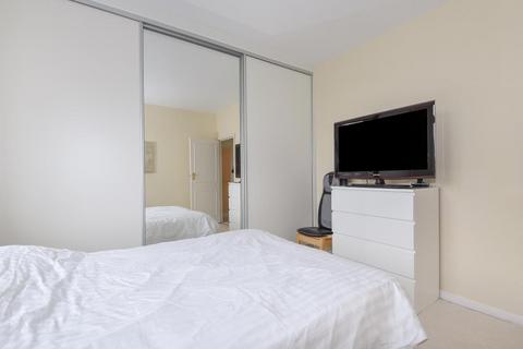 2 bedroom flat for sale, Wellesley Court,  Maida Vale,  W9