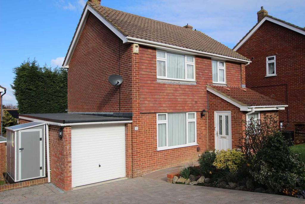 Winchester Way, Eastbourne, BN22 0JP 3 bed detached house £440,000