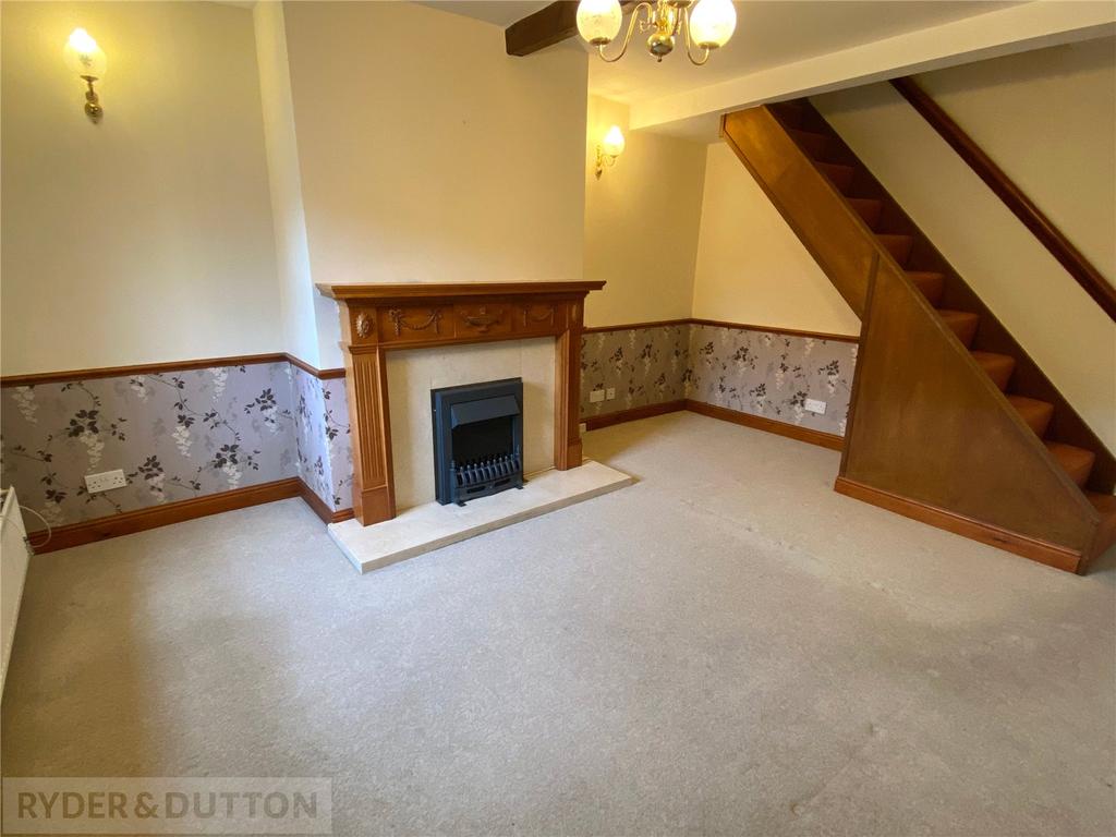 Meltham Road, Netherton... 1 bed terraced house £550 pcm (£127 pw)