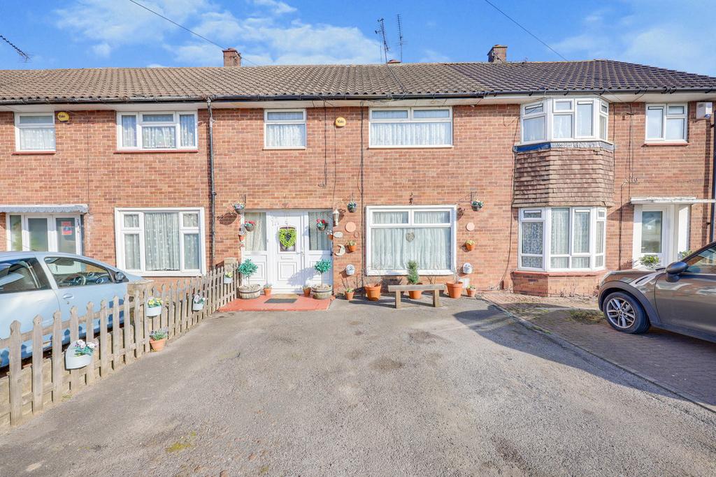 Bridgwater Drive, Westcliffonsea, SS0 3 bed terraced house £350,000
