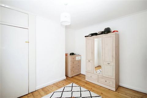 3 bedroom terraced house to rent, Hambrook Road, London, SE25