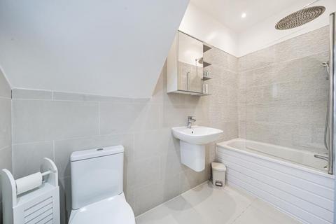 59a Vicarage Road, Sunbury-on-thames, TW16 7QD