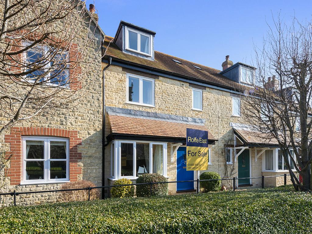 Church Place, Milborne Port, Somerset, DT9 3 bed terraced house £375,000