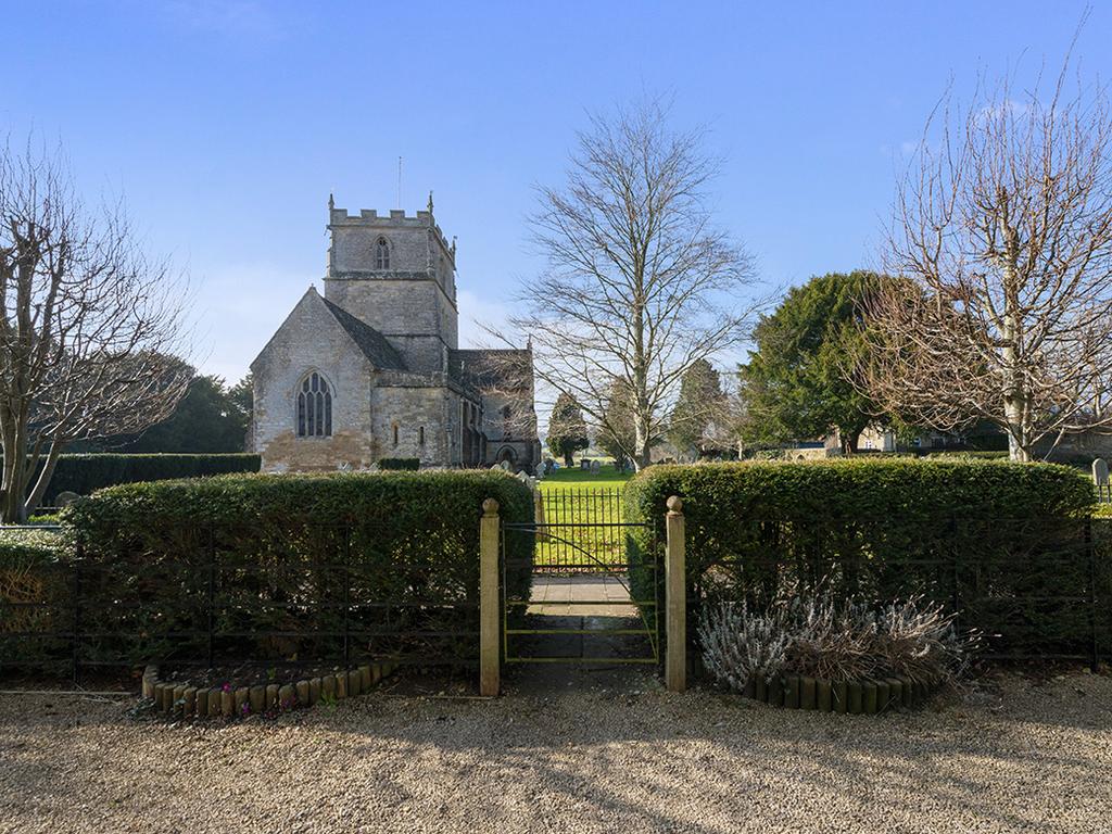 Church Place, Milborne Port, Somerset, DT9 3 bed terraced house £375,000