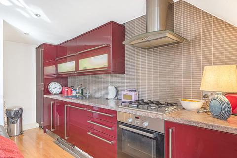 2c Birkbeck Road, Beckenham, BR3 4SN