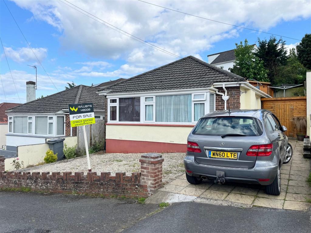 Clifton Road Paignton 2 bed detached bungalow £290,000