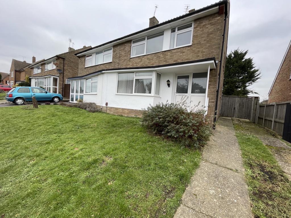 Beverley Road, Maidstone ME16 3 bed semidetached house £1,400 pcm (£