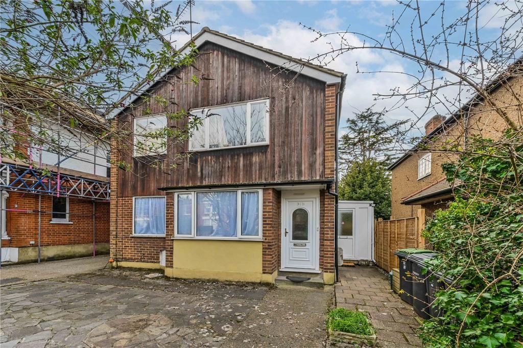 Maidstone Road, London, N11 2 bed apartment £425,000