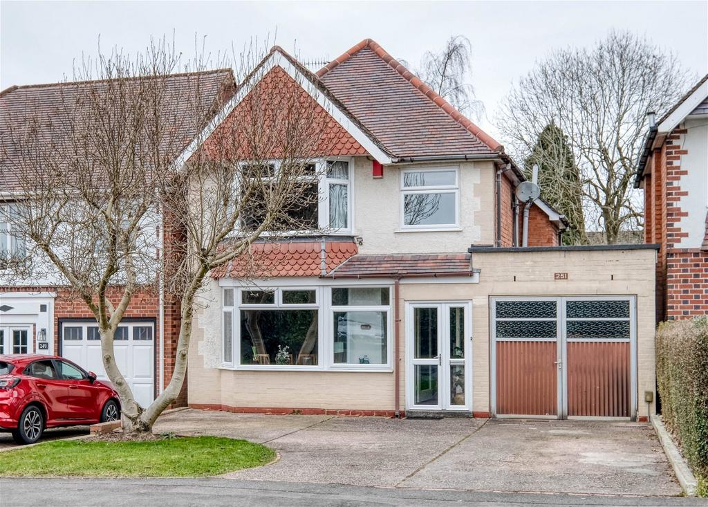 Old Birmingham Road, Marlbrook, Bromsgrove, B60 1HQ 3 bed detached